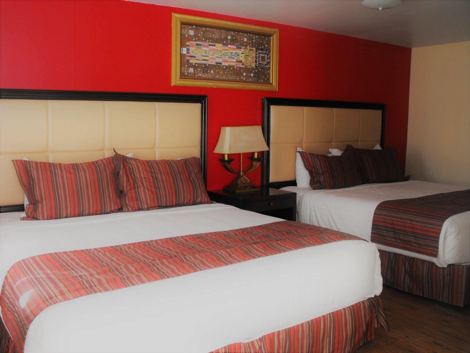 Eagle Crater Hotel